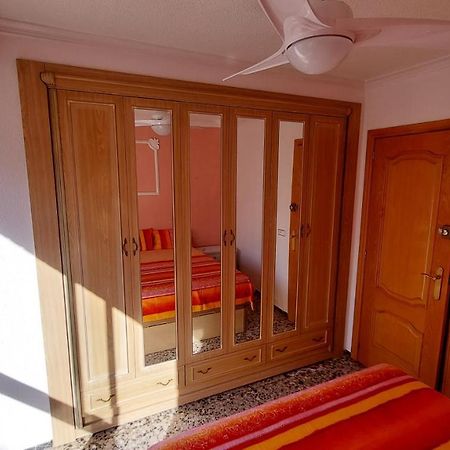 Central Accommodation Alicante Bagian luar foto