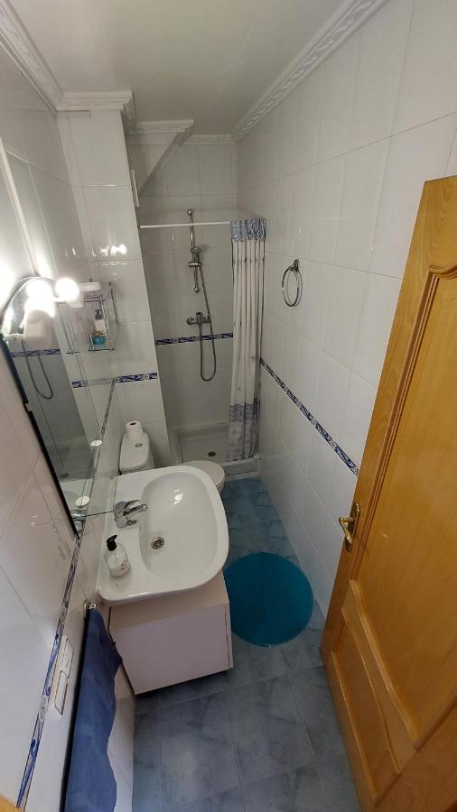 Central Accommodation Alicante Bagian luar foto